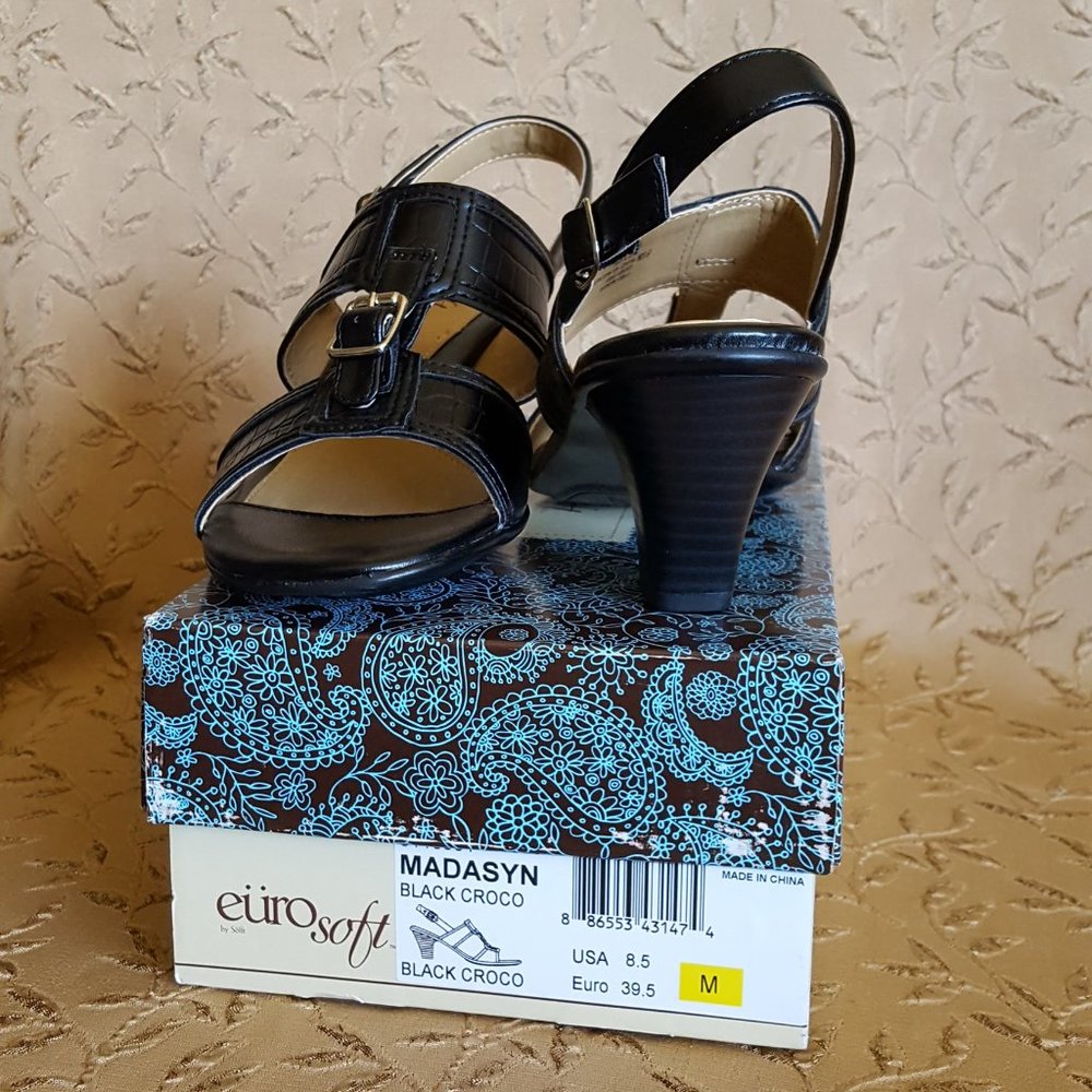 Black Crocodile Sandals - Picture 5 of 7